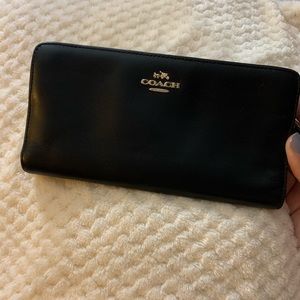 Coach leather wallet authentic
